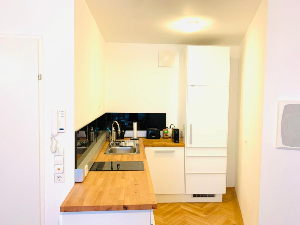 Ruhige Wohnung Im Gasometer Wien *Wifi*U3*Netflix* Exterior foto